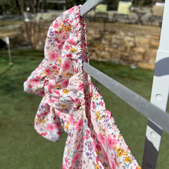 Flutter-Sleeve Garden Floral Dress with Apron Tie-Back - Picture 6 of 16